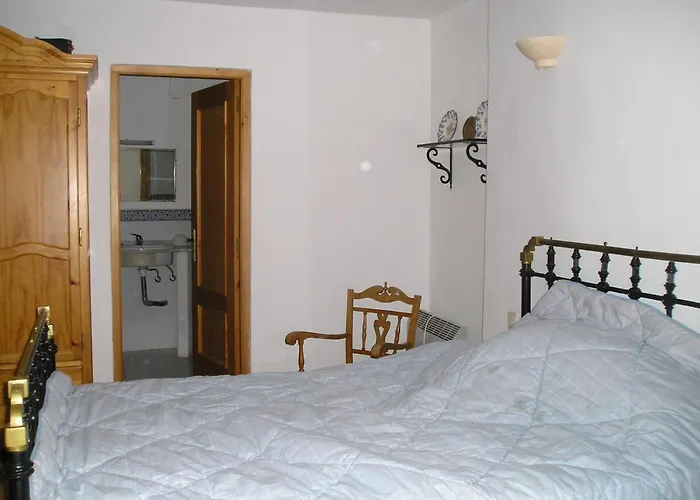 Casa Tia Maria, Acequias