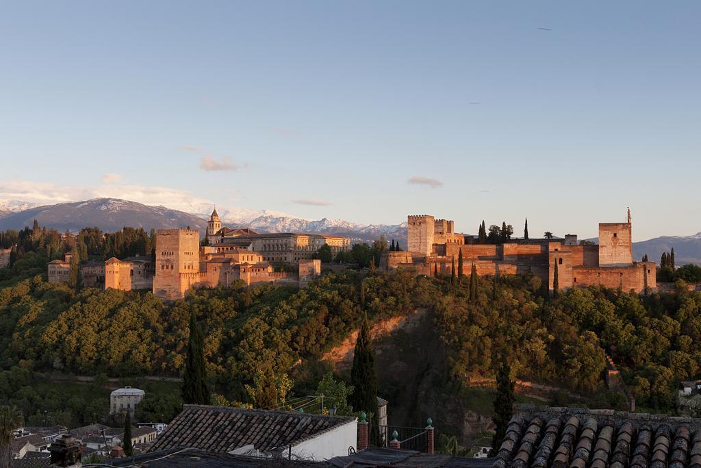 Casa Tia Maria, Acequias